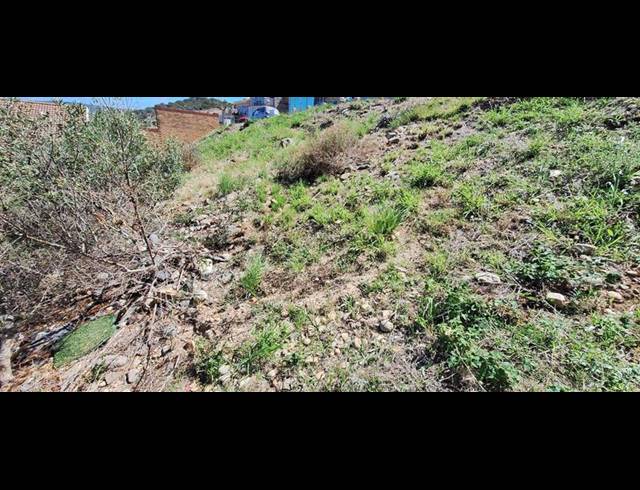 LAND FOR SALE IN MENKENKOP